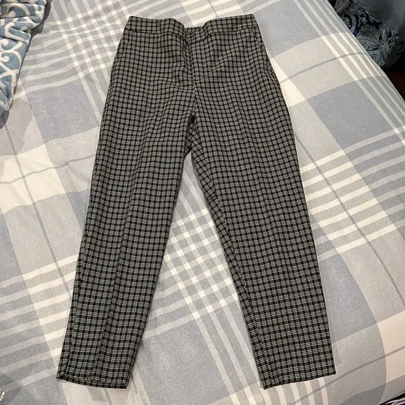 Banana Republic plaid pants, Petite size 2, Brand new - Picture 3 of 4